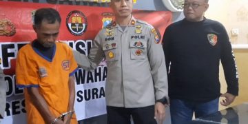 Niat Cari Kerja, Malah Curi Uang Kotak Amal Masjid di Banyu Urip Kidul 1 Niat Cari Kerja, Malah Curi Uang Kotak Amal Masjid di Banyu Urip Kidul