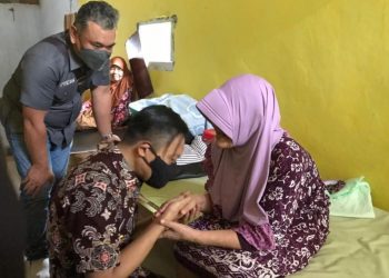 Jelang Kongres, KOMPAK Berbagi Dengan Lansia dan Anak Yatim di Blitar