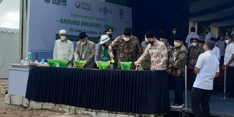Wapres KH Ma'ruf Amin lakukan Pemancangan Ground Breaking-Graha 2 RSI 13 Wapres KH Ma’ruf Amin lakukan Pemancangan Ground Breaking-Graha 2 RSI
