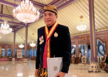 Ketua Komjak Dari Batak Peroleh Gelar Kehormatan Dari Keraton Surakarta