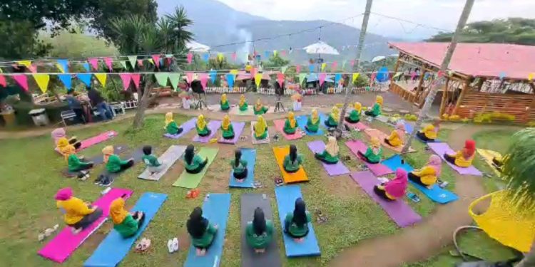 Jungle Cafe Trawas, Cafe Yang Menyuguhkan Keindahan Panorama Gunung Penanggungan