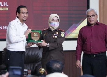 Kepala Kejaksaan Tinggi Jawa Timur Menjadi Dosen Kuliah Tamu Di Universitas Brawijaya Malang