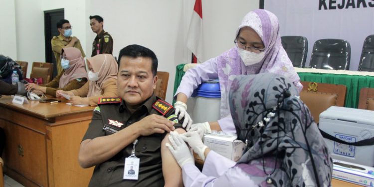 Kejaksaan Negeri Kota Malang Menggelar Vaksin Booster Ke-2