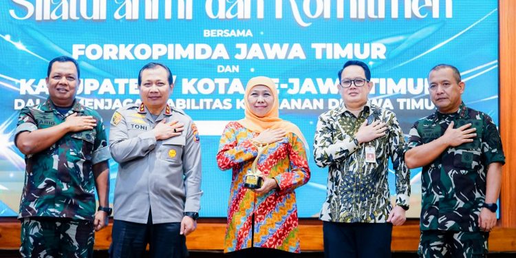 Jelang Hari Raya Idul Fitri, Gubernur Khofifah bersama Forkopimda Jatim Siapkan Action Plan Untuk Antisipasi Kenaikan Kriminalitas 13 Jelang Hari Raya Idul Fitri, Gubernur Khofifah bersama Forkopimda Jatim Siapkan Action Plan Untuk Antisipasi Kenaikan Kriminalitas