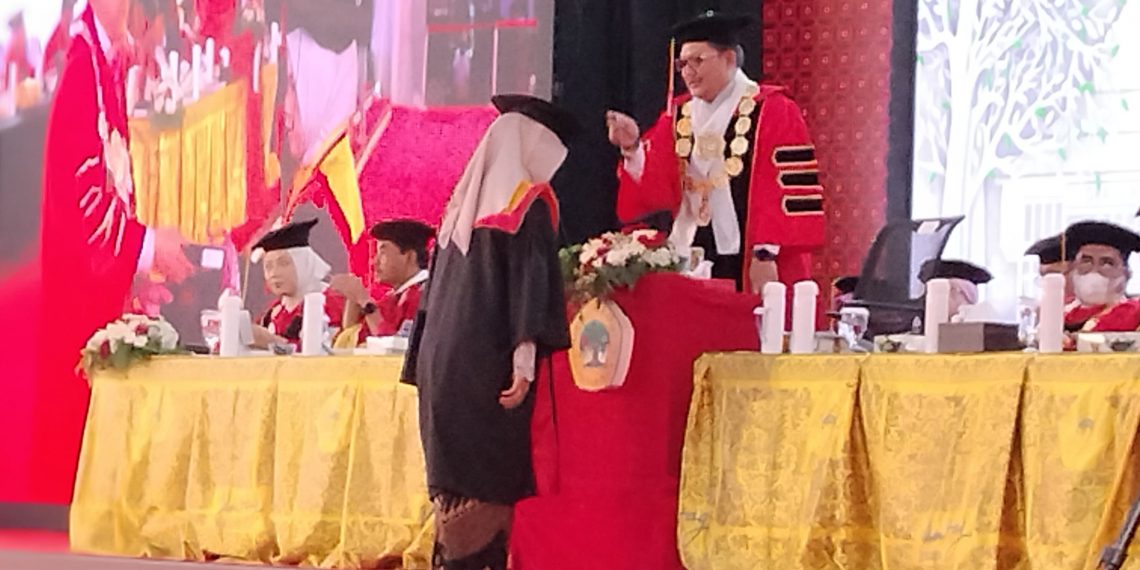 Untag Surabaya Gelar Wisuda ke 127, Kukuhkan 1.876 Wisudawan 12 Untag Surabaya Gelar Wisuda ke 127, Kukuhkan 1.876 Wisudawan