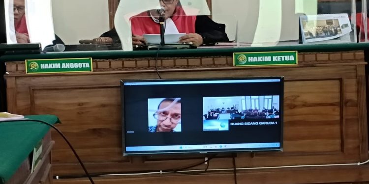 Hakim Dan Jaksa Kompak Hukum Ringan Ketua Pengawas Yayasan Yatim Mandiri 12 Hakim Dan Jaksa Kompak Hukum Ringan Ketua Pengawas Yayasan Yatim Mandiri