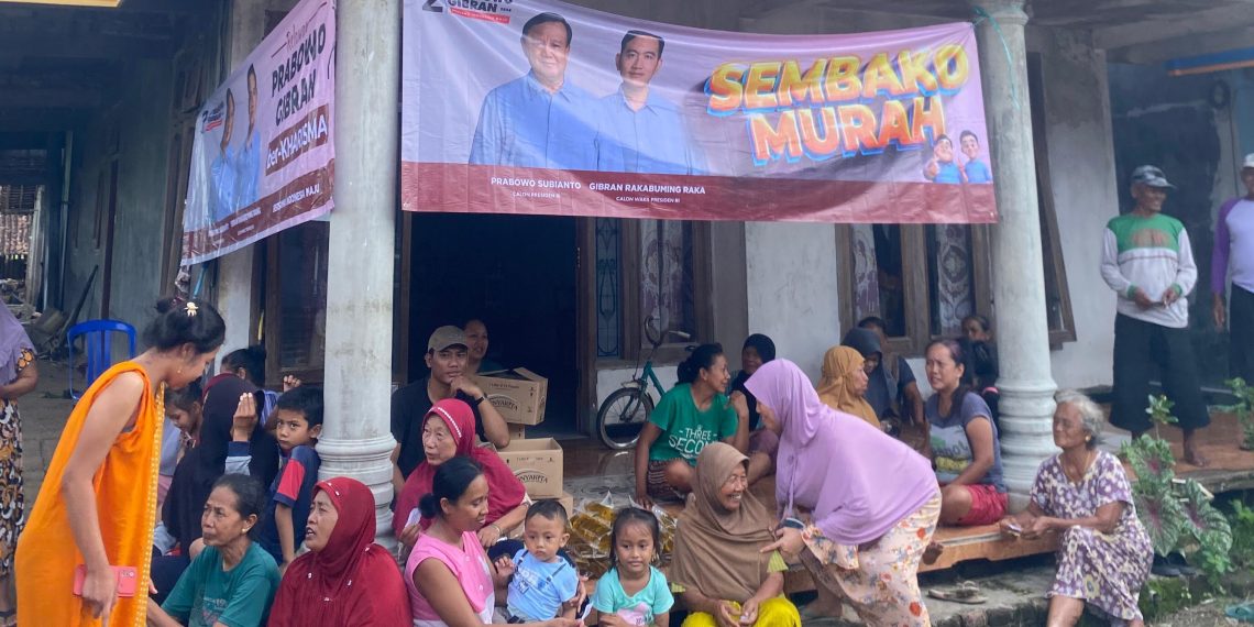 Emak-emak Desa Bareng Ponorogo Dukung Paslon 02 : “Sembako Murah Jalan Terus”