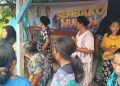 Sembako Murah Relawan Prabowo-Gibran BerKharisma Bojonegoro "Ludes" di Serbu Emak-emak 18 Sembako Murah Relawan Prabowo-Gibran BerKharisma Bojonegoro “Ludes” di Serbu Emak-emak