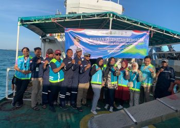 Wujudkan Penjangkauan Layanan Kesehatan Masyarakat Kepulauan, Yankes Bergerak Pemprov Jatim Layani Masyarakat Kepulauan Raas