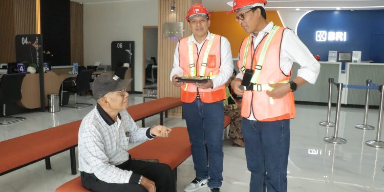 Rayakan Hari Pelanggan Nasional, BRI Jombang Kejutkan Nasabahnya