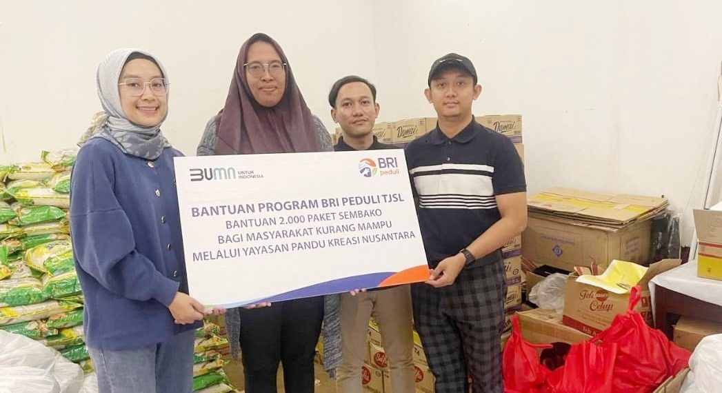 BRI Surabaya Diponegoro Rayakan Tahun Baru Islam, Bagikan Ribuan Paket Sembako Pada Warga Kurang Mampu 14 BRI Surabaya Diponegoro Rayakan Tahun Baru Islam, Bagikan Ribuan Paket Sembako Pada Warga Kurang Mampu