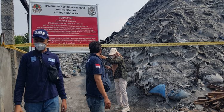 KLHK Segel 9 Pabrik Limbah B3 di Jogoroto Jombang