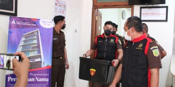 Usut Korupsi Kredit Dana Bergulir Pengadaan  Porang 1,5 Milyar, Kejari Jombang Geledah Paksa Dua Lokasi