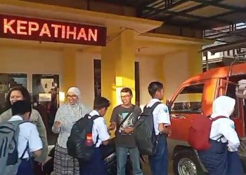 Warganya Terdampak Aturan PPDB, Pemdes Kepatihan Luncurkan Angkutan Pelajar