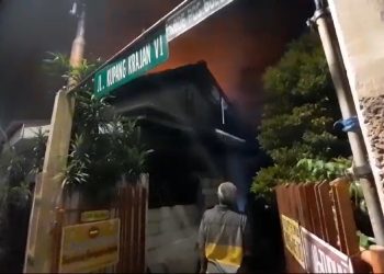 4 Rumah Di Kupang Krajan Surabaya Terbakar, Diduga Api Berasal Dari Sampah