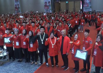 Cagub Risma Paparkan Program Resik di Rakerdasus PDIP Jatim, Singgung Birokrasi Jatim Gemuk