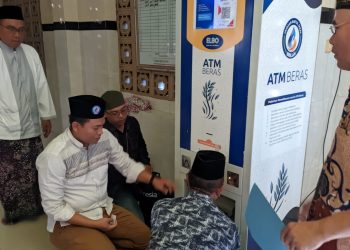 Yayasan Baitul Mal Brilian Berikan Bantuan ATM Beras untuk Jamaah Masjid Solihin Jombang