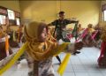 Lestarikan Budaya, Anggota TNI di Jombang Ajari Siswa SD Karangpakis Tari Remo