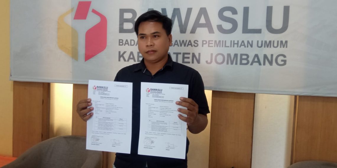 Pemantau Pilkada GeNaH Laporkan Dugaan Politik Uang Paslon Petahana dan Netralitas BPD Ikut Kampanye Paslon 02 14 Pemantau Pilkada GeNaH Laporkan Dugaan Politik Uang Paslon Petahana dan Netralitas BPD Ikut Kampanye Paslon 02