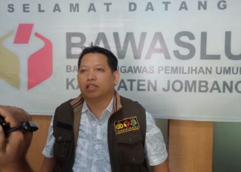 Syarat Formil Materiil Tak Sesuai, Bawaslu Jombang Hentikan Laporan Dugaan Money Politic Paslon Petahana