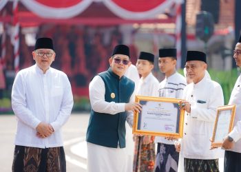 Hari Santri 2024, Pj. Gubernur Jatim Adhy Serukan Santri Jadi Generasi Multitalenta