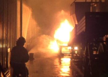 Pabrik Pakan Ternak di Mojowarno Jombang Terbakar