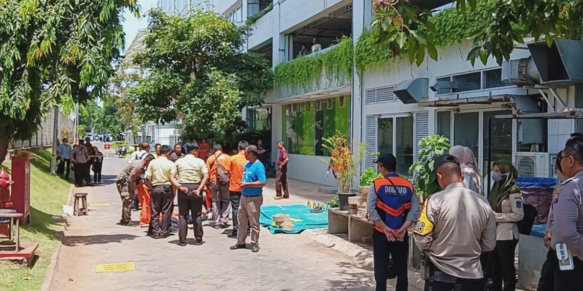 Mahasiswa Petra Tewas, Diduga Lompat dari Lantai 12 Gedung Kampus