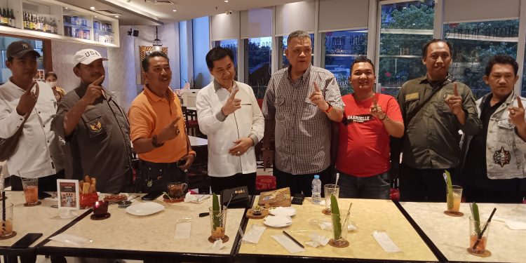 Hiperhu Surabaya Dukung Eri-Armuji, Potensi Sumbang 10 Ribu Suara