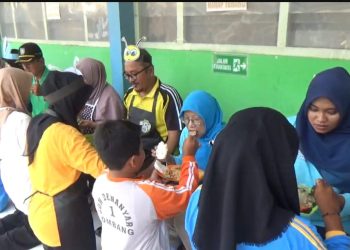 Begini Cara Siswa SMPn 4 Jombang Sambut Hari Guru Nasional