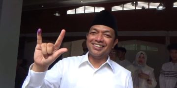 Salam Metal, Gus Hans Memilih di TPS 007 Desa Peterongan Jombang