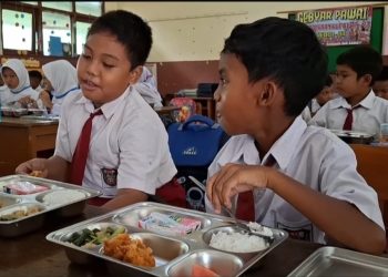 Program Makan Bergizi Gratis Surabaya Bakal Dimulai 13 Januari 2025