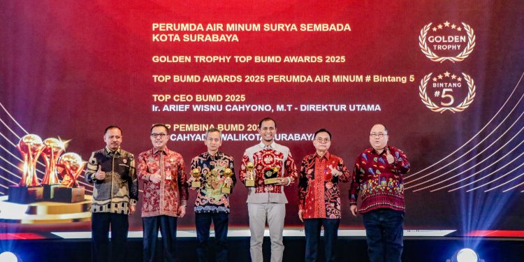 PDAM Surya Sembada Surabaya Raih Golden Trophy TOP BUMD Awards 2025 12 PDAM Surya Sembada Surabaya Raih Golden Trophy TOP BUMD Awards 2025