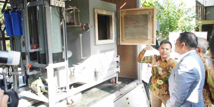 Menkraf Apresiasi Inovasi Mobil Water dan Incinerator yang dikembangkan Unusa Surabaya