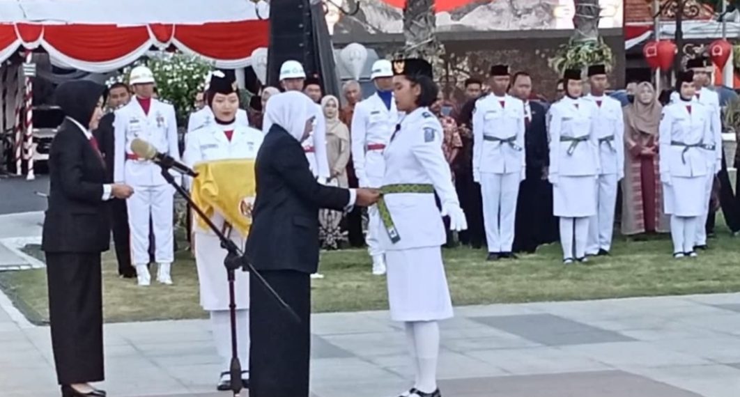 76 Anggota Paskibra Jawa Timur 2025  Dikukuhkan, Siap Jalankan Tugas Upacara HUT Kemerdekaan RI ke 80 Tahun