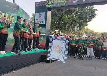 Dorong Pertumbuhan Ekonomi, Ibrahim Ajak RIbuan Masyarakat Jadi “Rojali” di Acara Fun Walk FESyar 2025