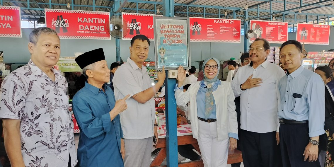 Unitomo Deklarasi Kampus Tanpa Rokok, Awas Denda Rp 250.000 Mengintai Para Pelanggar