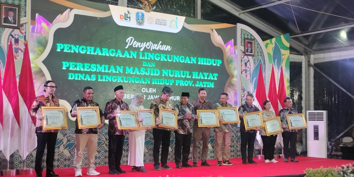 Konsisten Tangani Limbah B3, PT Metatu Nusantara Jaya (MNJ) Terima Penghargaan Lingkungan 2025 Dari DLH Jatim