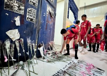 Kenang Tragedi Kanjuruhan, Seleksi Talenta Muda Banteng Jatim FC U-17 Diawali Acara Tabur Bunga dan Doa Bersama