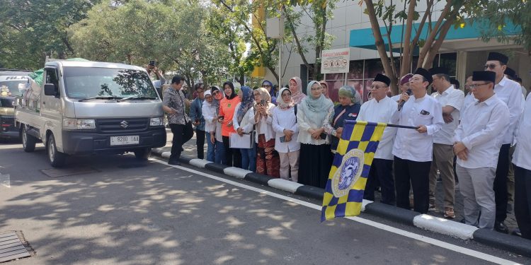 Wujud Kepedulian Masyarakat, Unair Lepas Bantuan 10.000 Paket Sembako Program Berkah Ramadhan 2026 untuk 18 Kabupaten di Jawa Timur