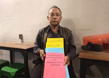 Hak atas Rasa Aman dan Keadilan Dipertanyakan, Keluarga M Soleh Bertahan di Rumah Miring dan Retak