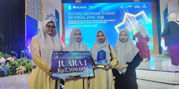 Sabet Juara 1 FESyar Jawa 2026, Grup Hadroh Sayyidul Kaunain Ungkap Rahasia Persiapan Singkat 14 Sabet Juara 1 FESyar Jawa 2026, Grup Hadroh Sayyidul Kaunain Ungkap Rahasia Persiapan Singkat