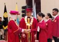 Hadir di Wisuda Perdana AMN Surabaya, Khofifah: Lewat AMN Kita Sedang Merakit Indonesia 25 Hadir di Wisuda Perdana AMN Surabaya, Khofifah: Lewat AMN Kita Sedang Merakit Indonesia