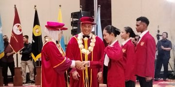 Hadir di Wisuda Perdana AMN Surabaya, Khofifah: Lewat AMN Kita Sedang Merakit Indonesia