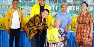 Rangkaian HUT ke 62, Golkar Jatim Gelar Bakti Sosial di Sidoarjo dan Surabaya