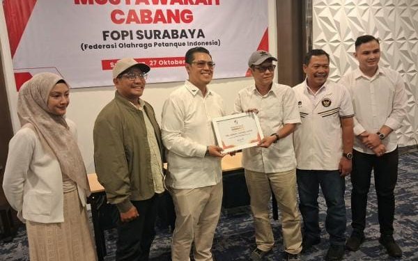 Nakhoda Baru FOPI Surabaya: Hendy Setiono Siap Populerkan Petanque dan Siap Bidik 4 Emas di Porprov Jatim 2027 14 Nakhoda Baru FOPI Surabaya: Hendy Setiono Siap Populerkan Petanque dan Siap Bidik 4 Emas di Porprov Jatim 2027